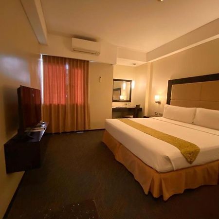 Mallberry Suites Business Hotel Cagayan de Oro Exterior photo