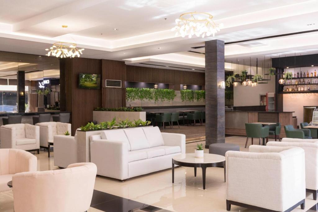 Mallberry Suites Business Hotel Cagayan de Oro Exterior photo