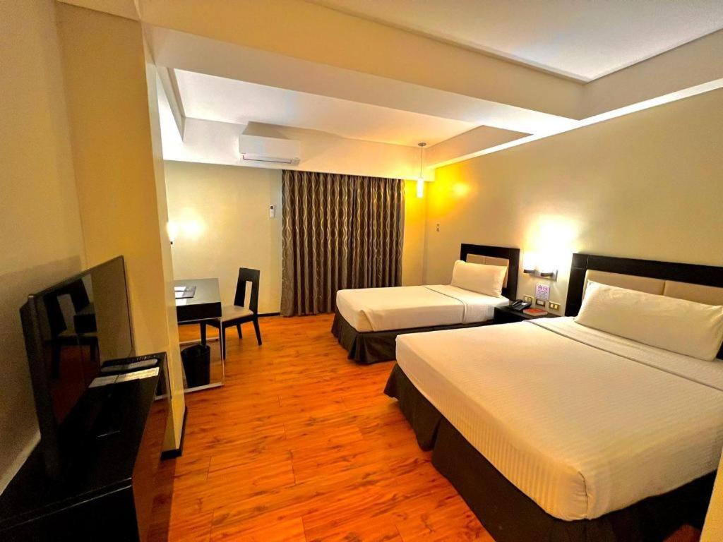 Mallberry Suites Business Hotel Cagayan de Oro Exterior photo