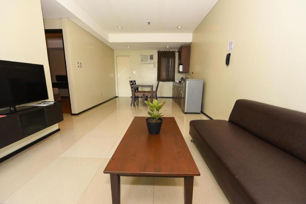 Mallberry Suites Business Hotel Cagayan de Oro Exterior photo