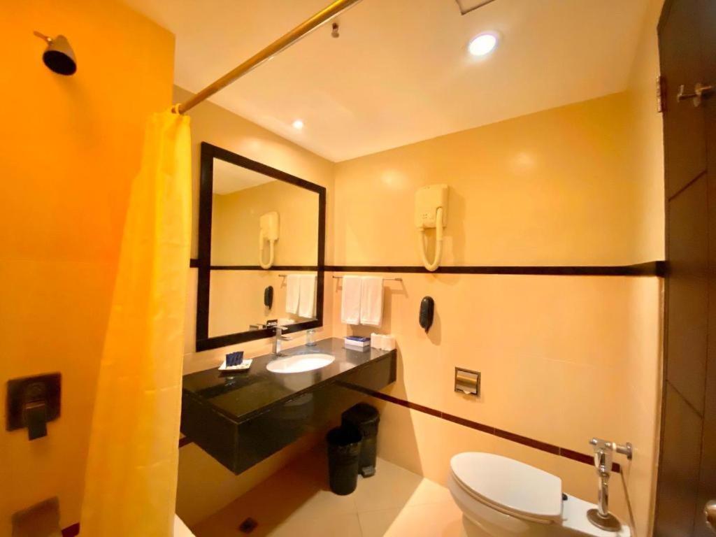Mallberry Suites Business Hotel Cagayan de Oro Exterior photo