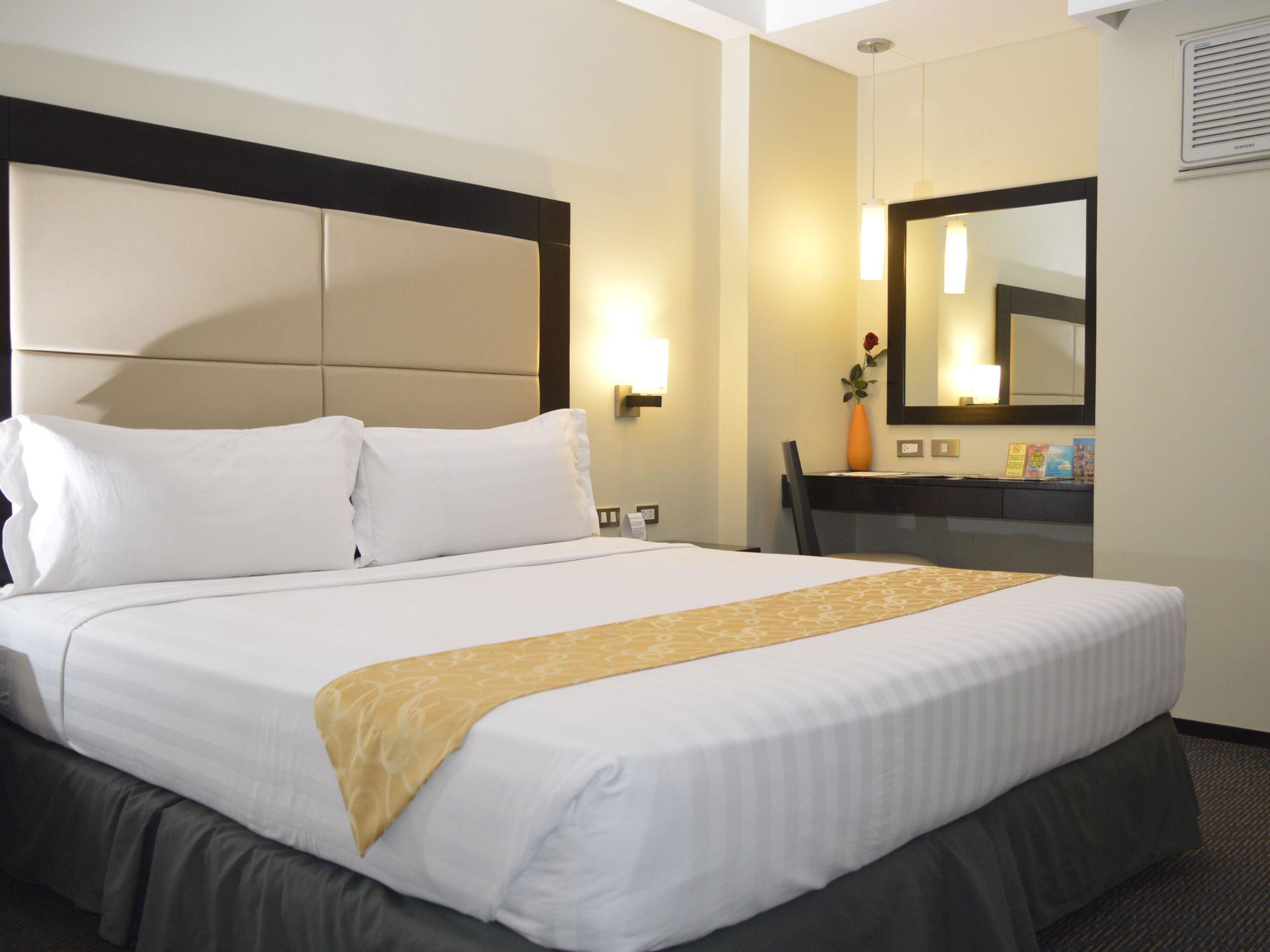 Mallberry Suites Business Hotel Cagayan de Oro Exterior photo