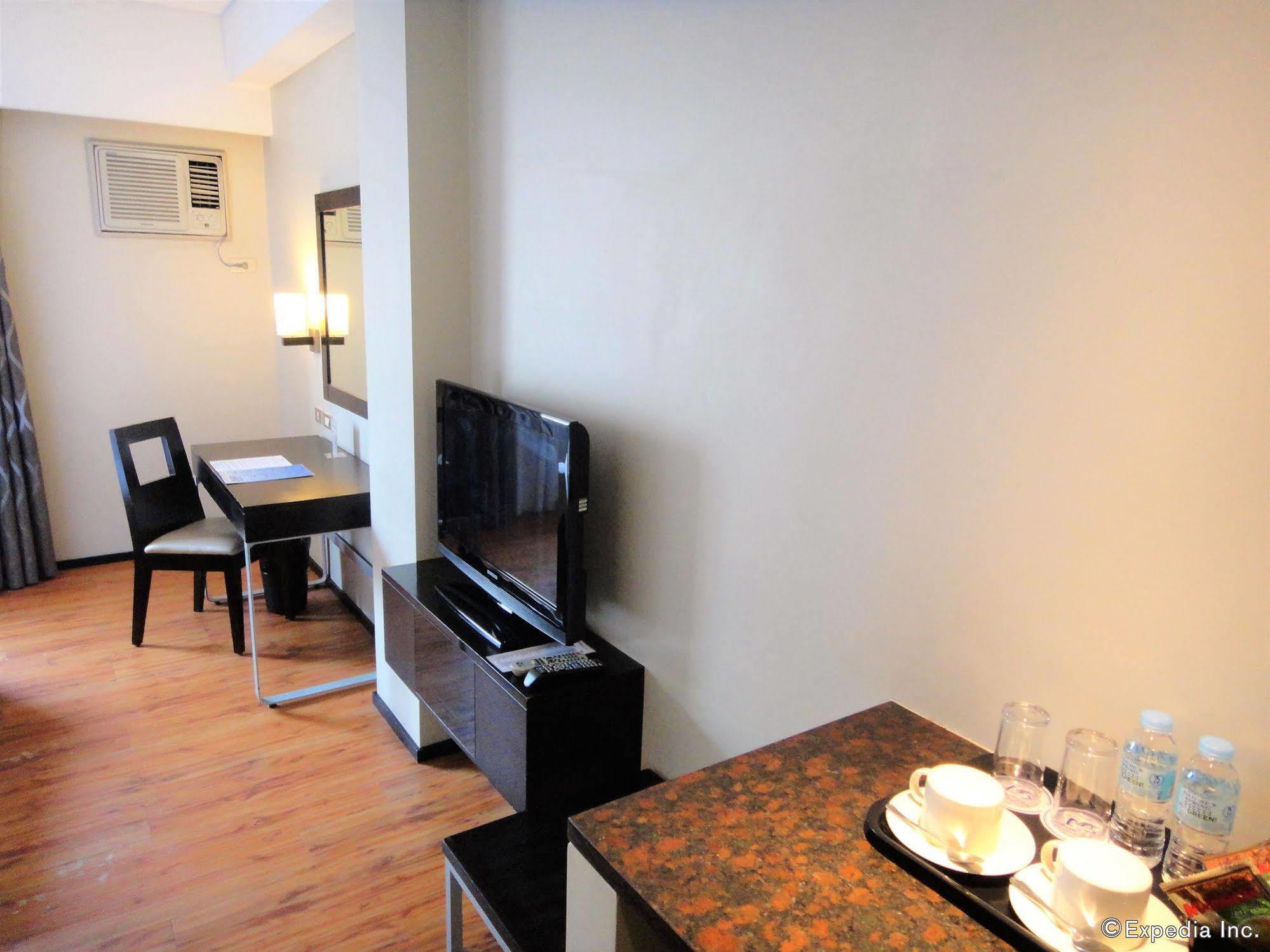 Mallberry Suites Business Hotel Cagayan de Oro Exterior photo