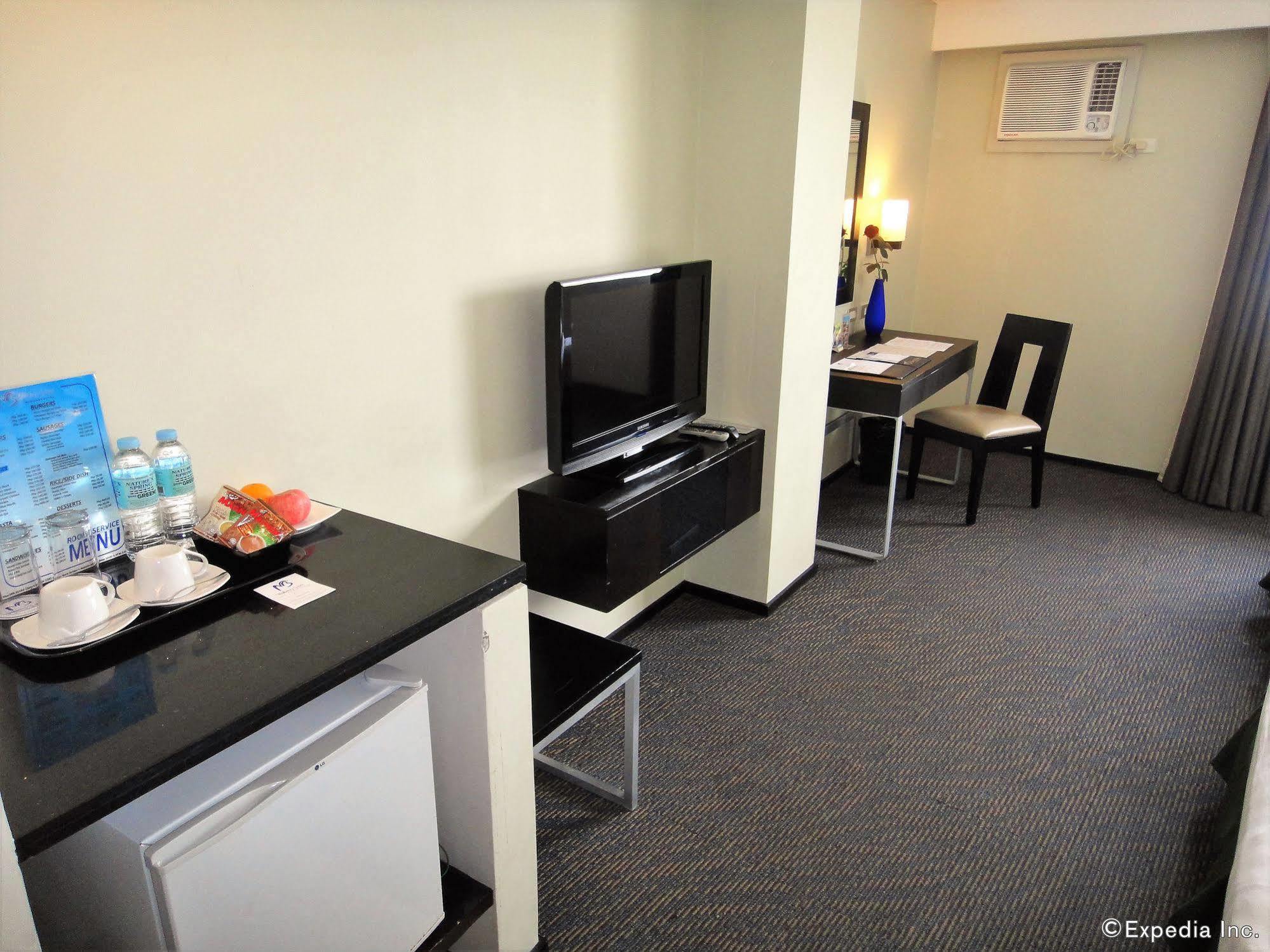 Mallberry Suites Business Hotel Cagayan de Oro Exterior photo