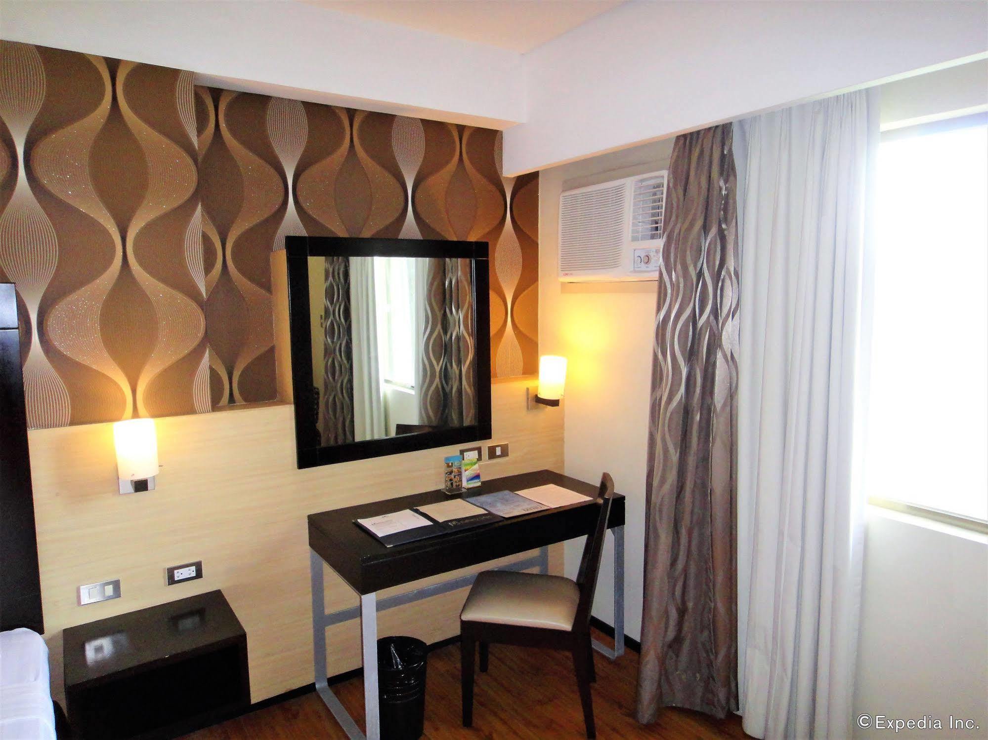 Mallberry Suites Business Hotel Cagayan de Oro Exterior photo