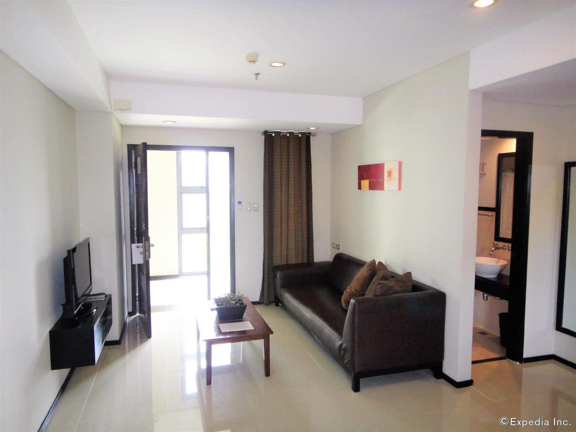 Mallberry Suites Business Hotel Cagayan de Oro Exterior photo