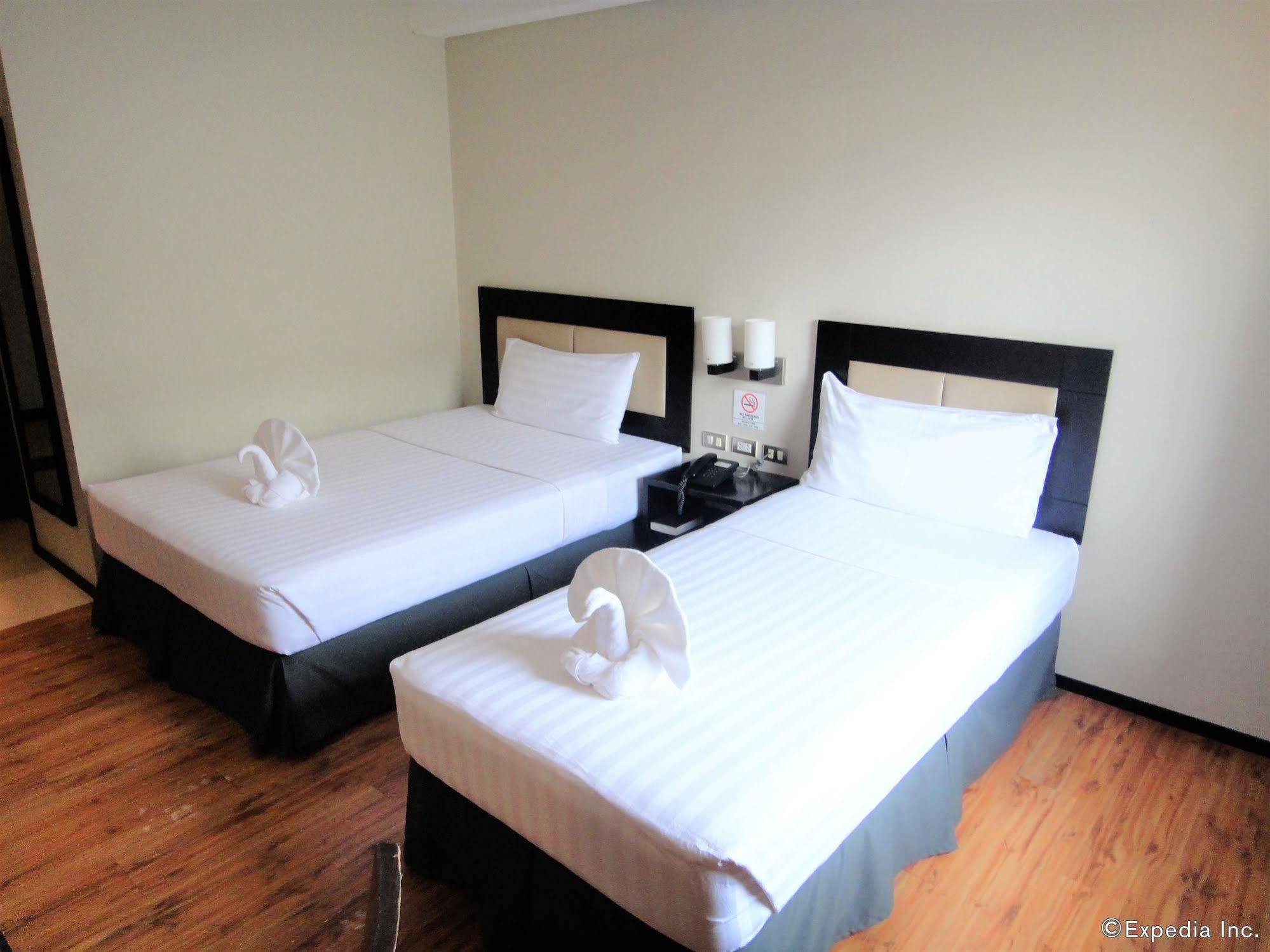 Mallberry Suites Business Hotel Cagayan de Oro Exterior photo