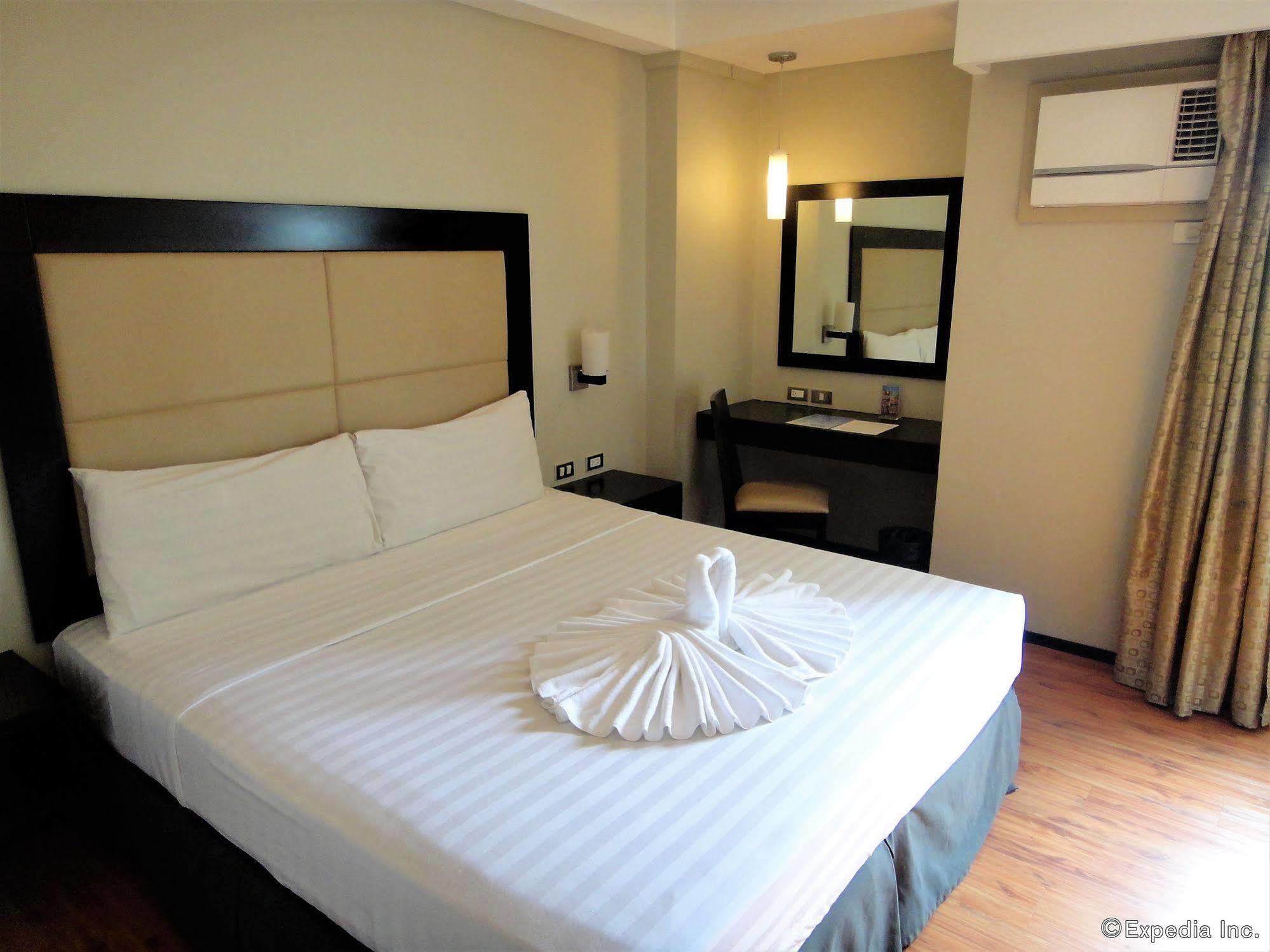 Mallberry Suites Business Hotel Cagayan de Oro Exterior photo