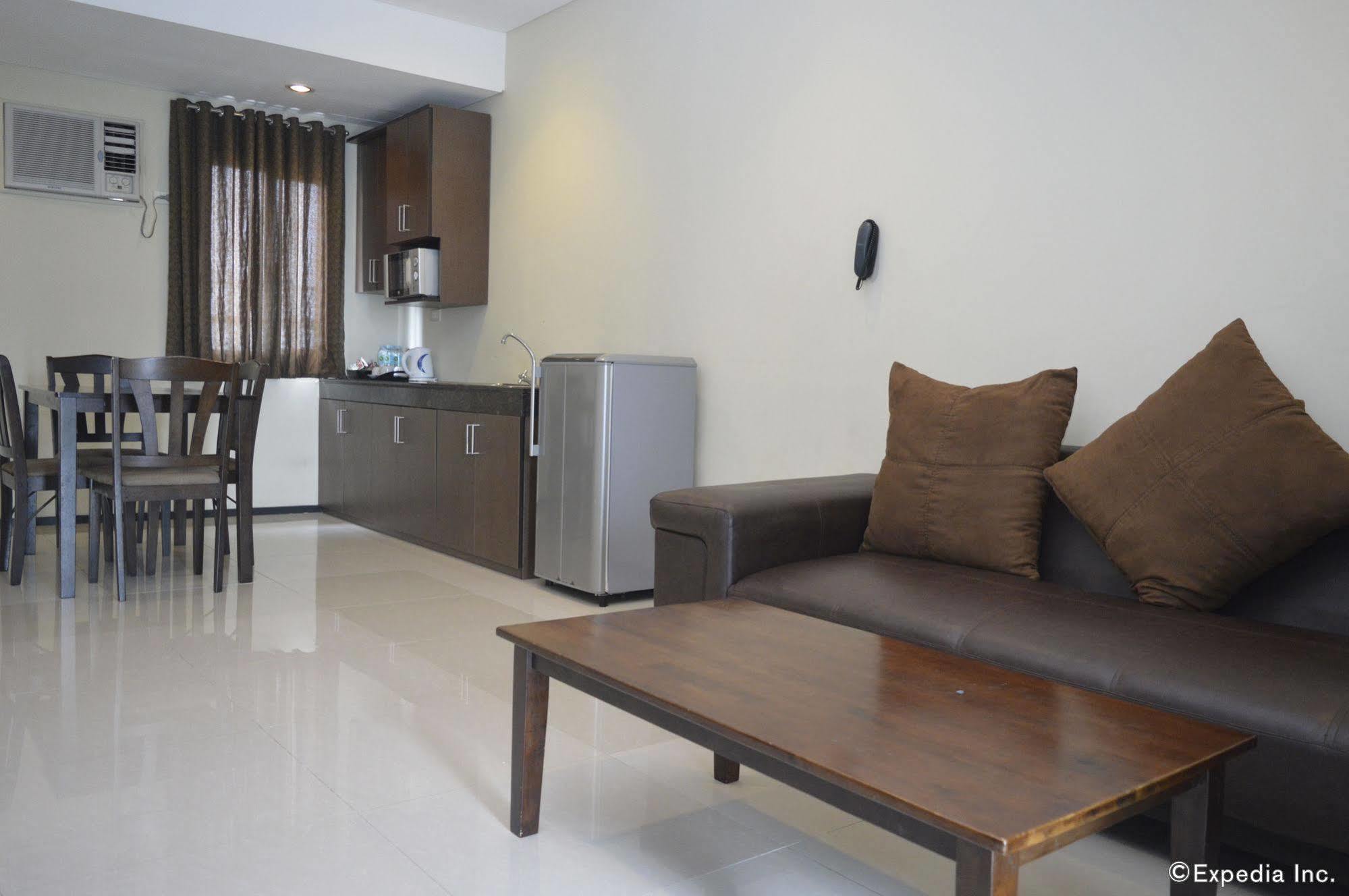 Mallberry Suites Business Hotel Cagayan de Oro Exterior photo